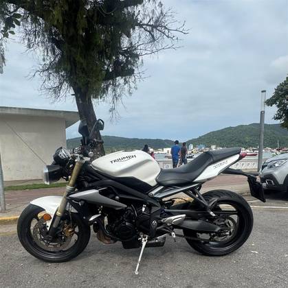 TRIUMPH STREET TRIPLE 675 ABS TRIUMPH STREET TRIPLE 675 ABS